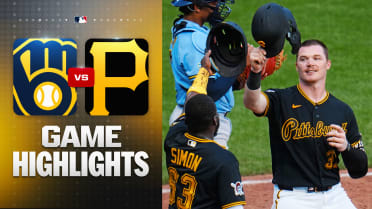 Davis, Griffin lead Pirates to 7-4 win over Brewers