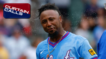 Ozzie Albies hits two home runs including walk-off