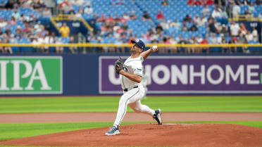 Nick Martinez strikes out Sal Stewart