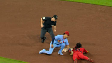 Yohel Pozo nabs De La Cruz at second after review