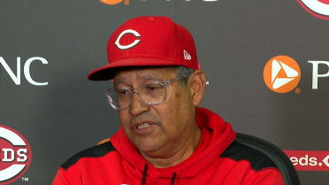 Freddie Benavides on Reds' home runs, Brady Singer