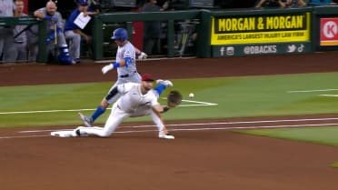 D-backs get the out at first after review
