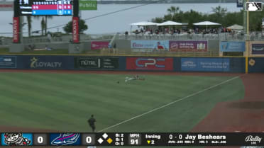Raudi Rodriguez's diving catch
