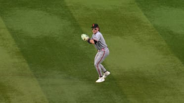 Harrison Bader se desliza y captura