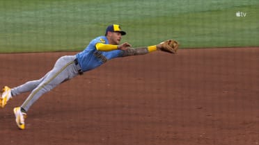 Joey Ortiz's stellar diving catch