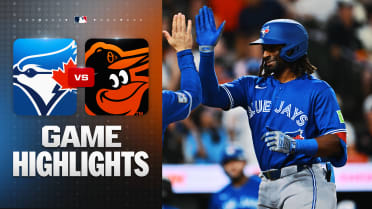 Blue Jays storm back late for 6-5 win
