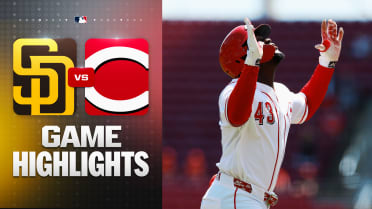 Reds crush three homers to power 7-3 win