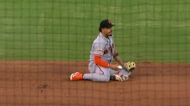 Willy Adames' sliding catch