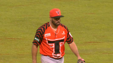 Michael Mariot poncha a 4 en buen debut para Toros 