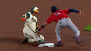 Red Sox's relay nabs Basallo after review