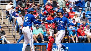 Andrés Giménez's three-run home run