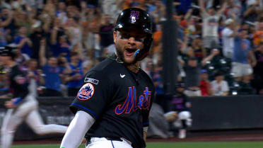 Bo Bichette's second homer is a GRAND SLAM! (8)