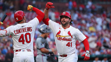 The Cardinals combine for five runs in the 7th inning