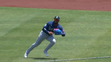 Victor Robles' great diving play