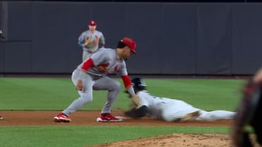 Jasson Domínguez is caught stealing after challenge