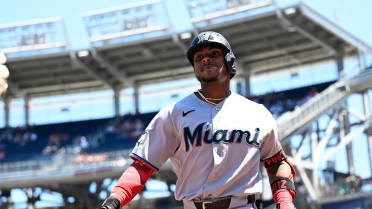Esteury Ruiz's solo home run (3)