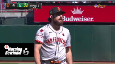 Walker fans three in a row to seal Giants' win