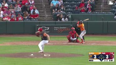 Leo De Vries homers (3) on a fly ball to left field.