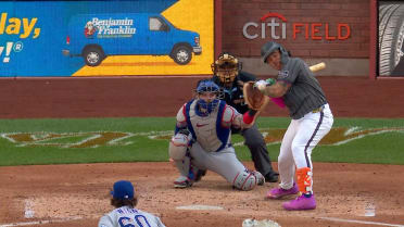 Francisco Alvarez hit by the pitch, remains in game