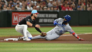 D-backs nab Maikel Garcia at third after review