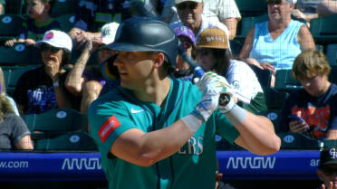 Dominic Canzone impulsa dos en triunfo de Seattle
