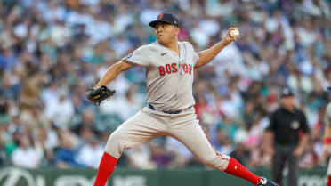 Rafaela's assist, Suarez's start lead Red Sox Top 5