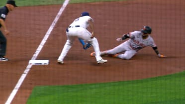 Buena jugada de relevo de los Rays 