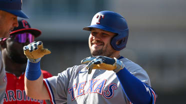 Jake Burger suma dos con sencillo