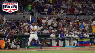 Field View: Ronald Acuña Jr.'s RBI double 