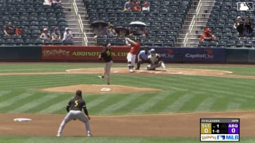 Zac Veen's solo homer (12)