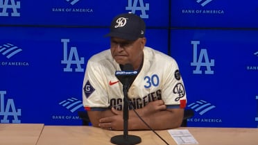 Dave Roberts talks offense's success, Max Muncy