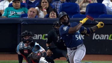 Randy Arozarena's solo home run (10)