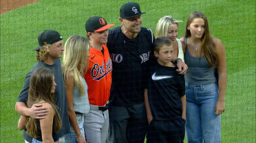 Matt Holliday throws first pitch to his son Jackson