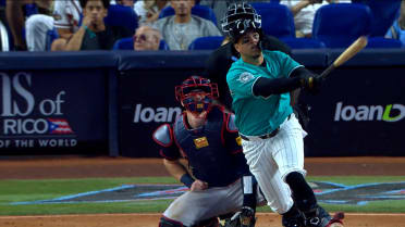 Heriberto Hernández's solo home run (25)