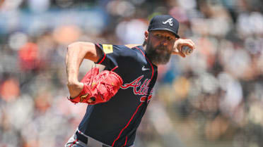 Chris Sale fans ten batters across six innings