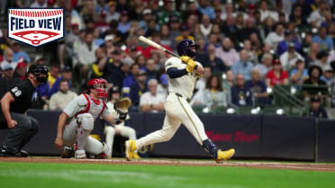 Field View: Isaac Collins' three-run homer