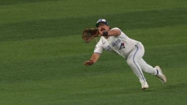 Davis Schneider's diving catch, double play