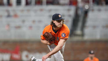 Bryan King secures the Astros win