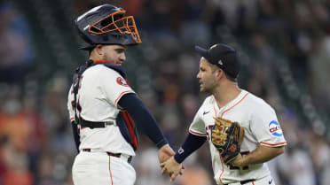 Luis Contreras seals the Astros' 9-1 win