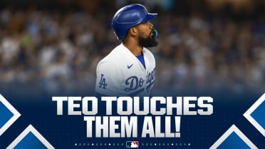 Teoscar Hernández's solo homer (9)