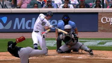 Kerry Carpenter's RBI triple