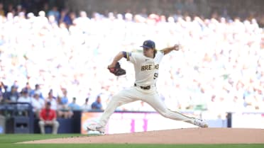 Robert Gasser strikes out Seiya Suzuki
