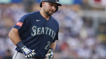 Cal Raleigh's solo home run (11)