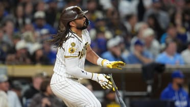 Tatis Jr. conecta batazo de hit