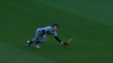 James Outman makes the diving catch