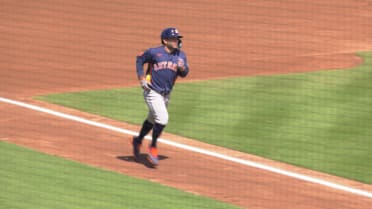 Jose Altuve's first homer of spring