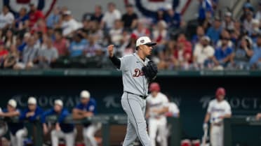 Keider Montero records his first career save