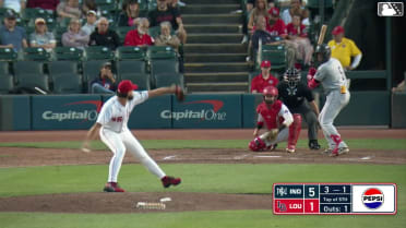Esmerlyn Valdez homers (7) on a fly ball to right center field. Jhostynxon Garcia scores.