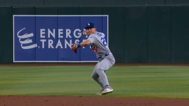 Tommy Edman's diving stop