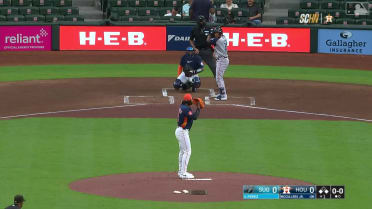 Carlos Pérez's RBI single